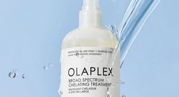 Comment utiliser OLAPLEX Broad Spectrum Chelating Treatment